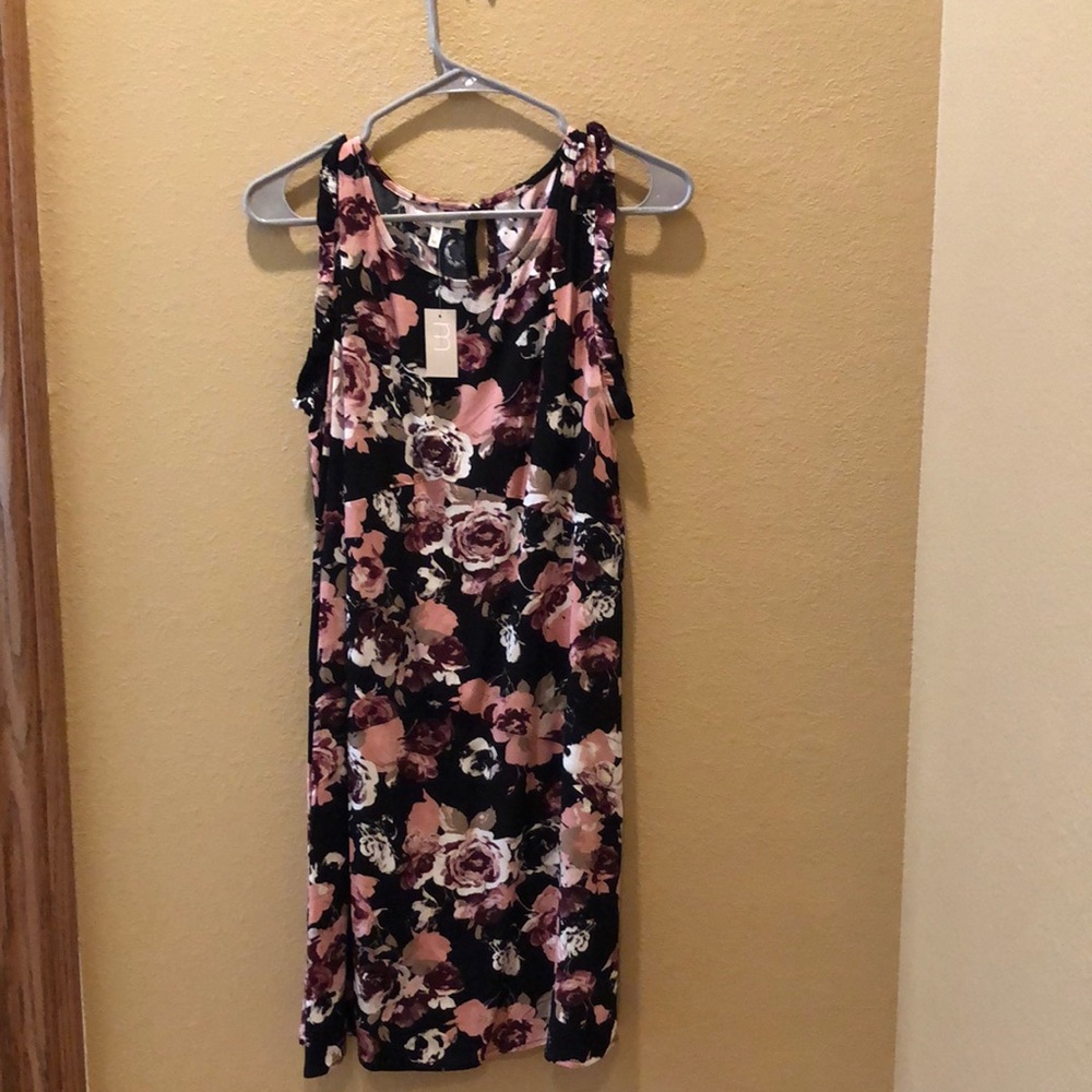 New Maurice’s floral sleeveless short dress
